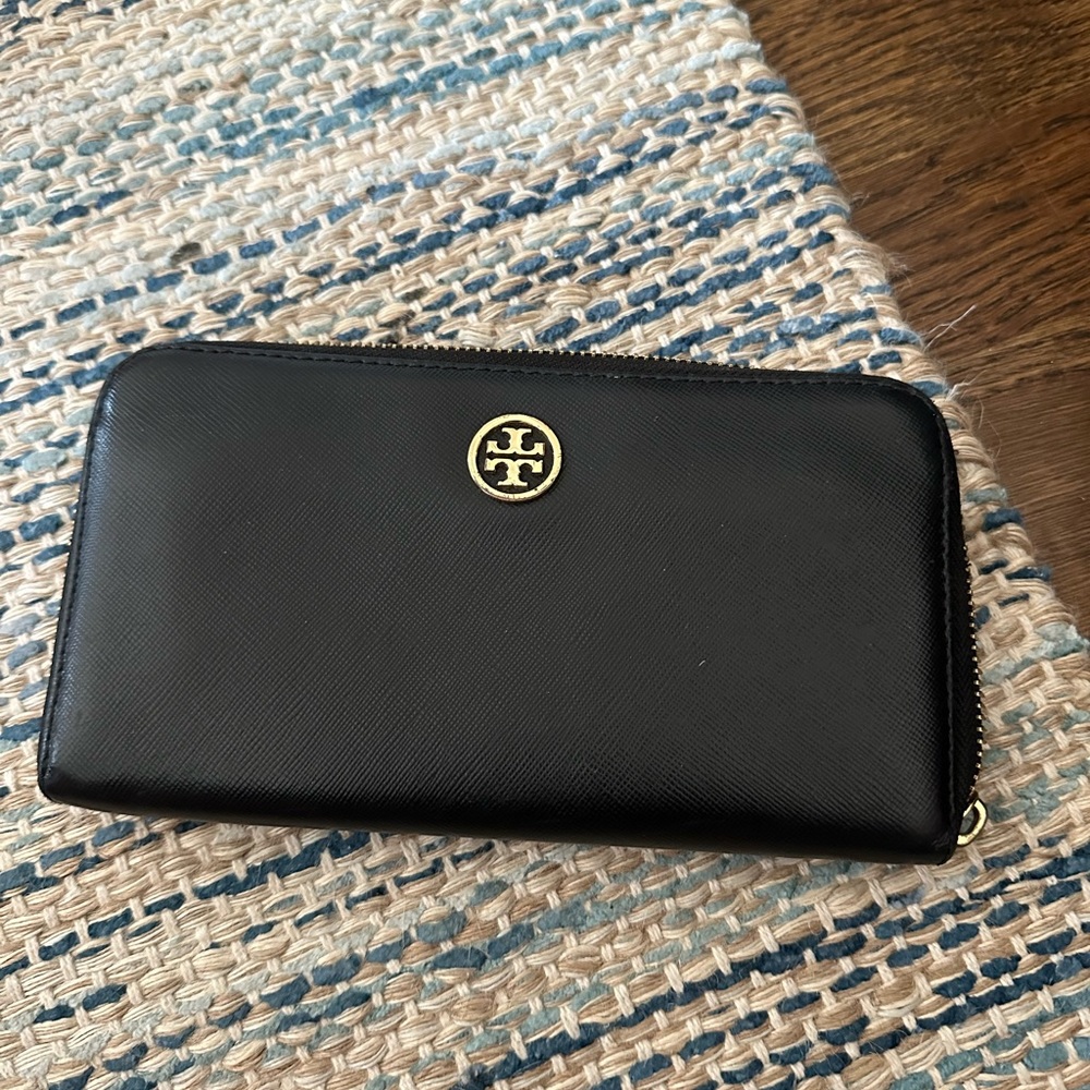 Tory Burch wallet